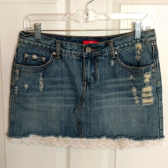 🤩Y2K Mini Jean Skirt Eyelet Lacing Size Small - Picture 1 of 5